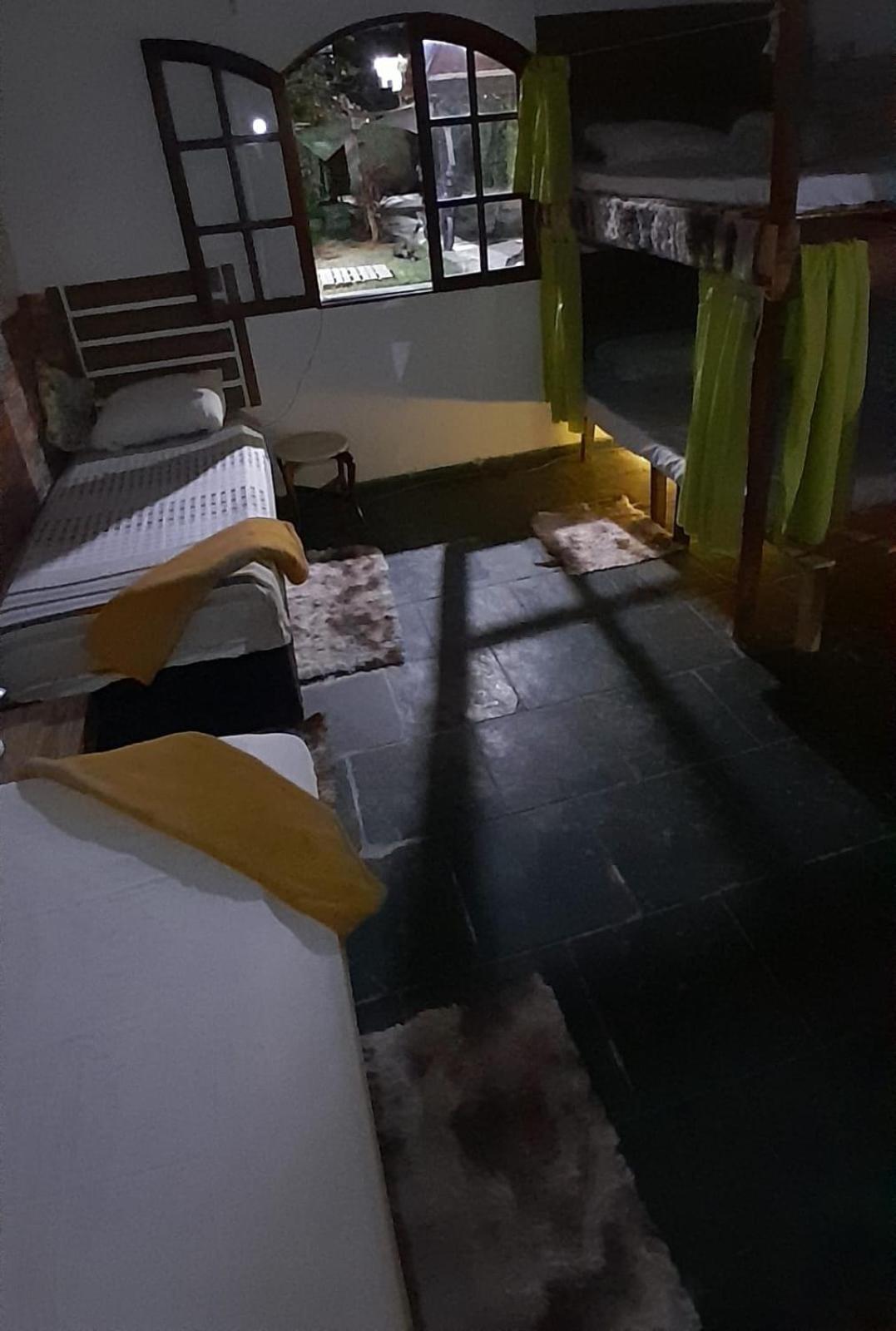 Hostel Em Itaipuacu Proximo A Praia E Terminal Da Rua 01 Marica Bagian luar foto