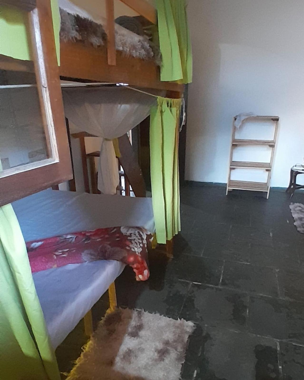 Hostel Em Itaipuacu Proximo A Praia E Terminal Da Rua 01 Marica Bagian luar foto